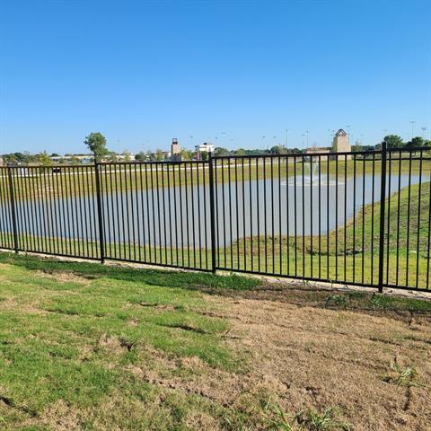 Foto del edificio - 517 Harbor Oaks Dr