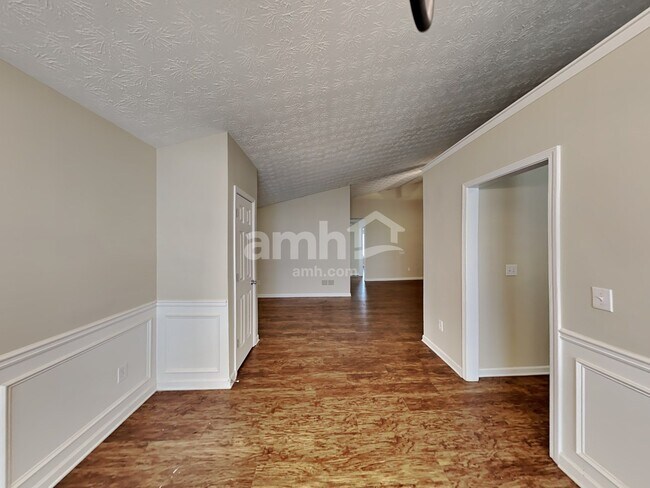 Foto del edificio - 2166 Blueberry Lane