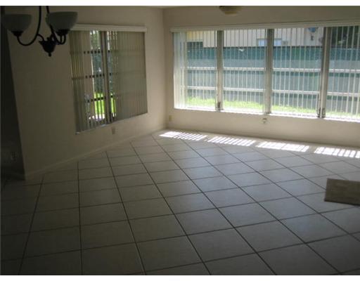 Foto del edificio - 712 W Palmetto Park Rd