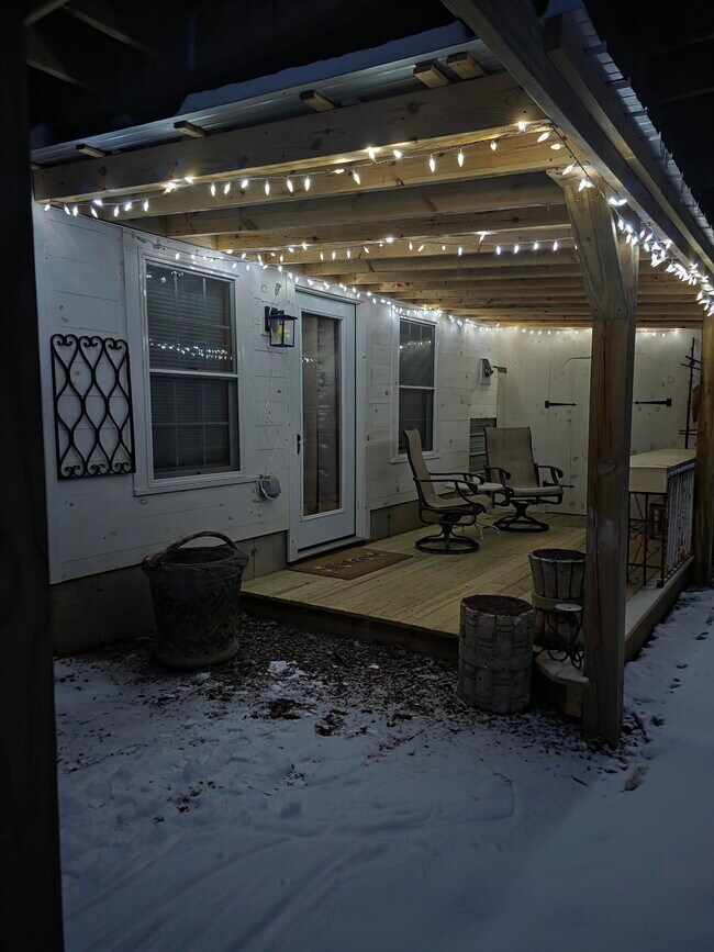 Foto del edificio - 529 Valley Rd