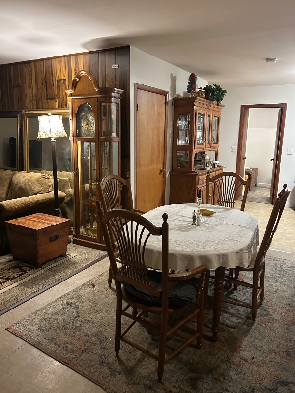 Building Photo - 145 Tracy Brewer Rd