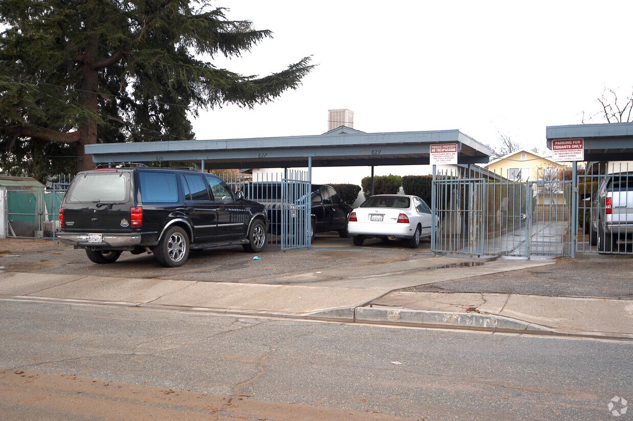 Foto del edificio - 825 Cherry Ave