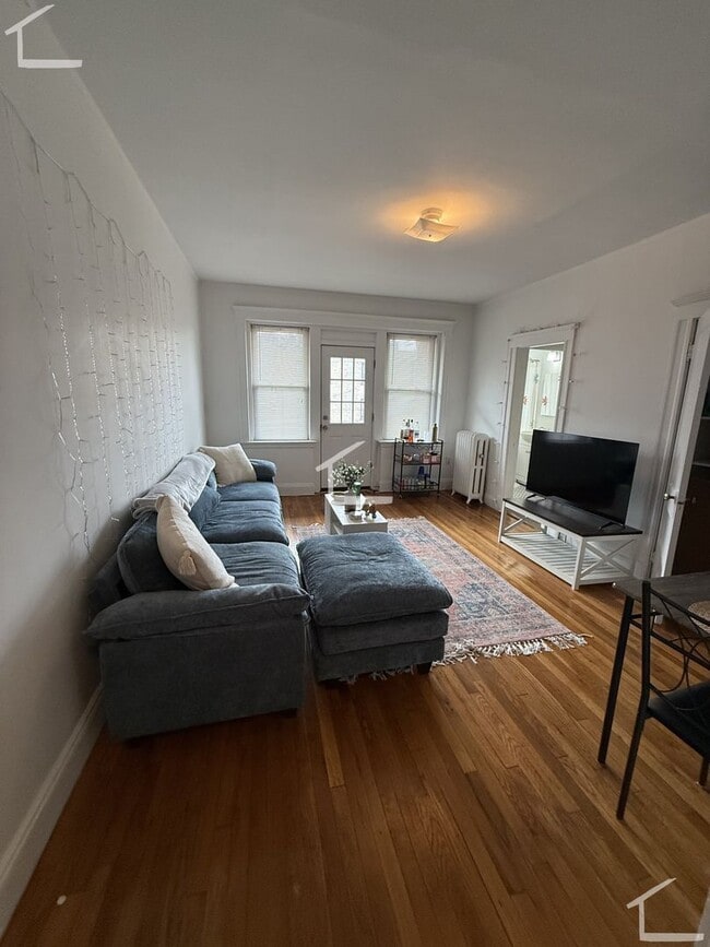 Photo - Spacious 2 bed in Allston.... Don't miss out! Apartment