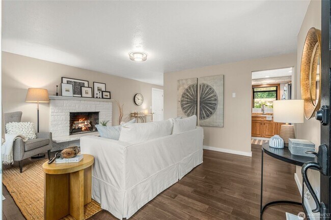 Foto del edificio - Classic Mid-Century Rambler with Modern Co...