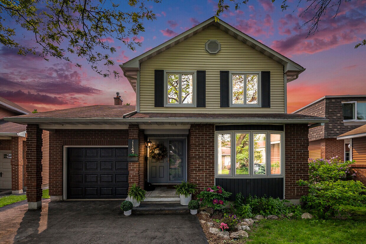 Primary Photo - 1147 Ste. Therese Ln
