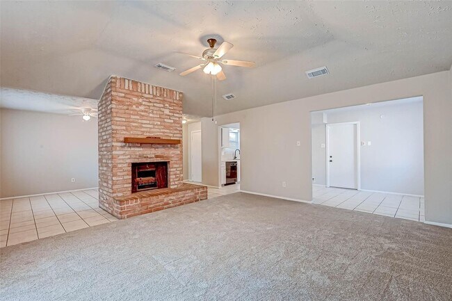 Building Photo - 24130 Silversmith Ln