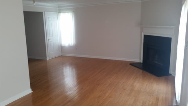 Building Photo - 1310 Warsaw rd