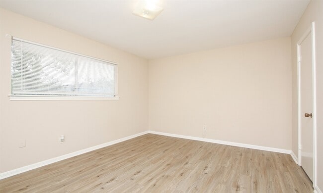 Foto del edificio - 6406 Ashton St