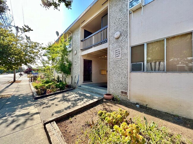 Foto del edificio - 2471 Old Sonoma Rd