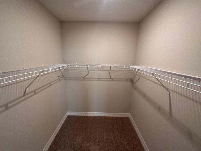 Foto del edificio - 1726 Party Pl