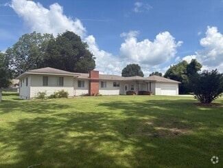 Building Photo - 2615 Moody Pkwy