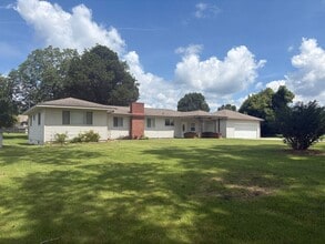 Building Photo - 2615 Moody Pkwy