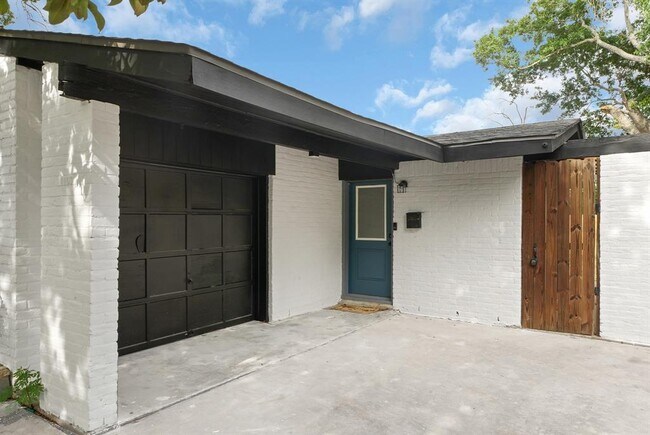Foto del edificio - 11103 Greenwillow St
