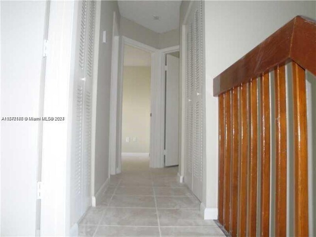 Foto del edificio - 1206 San Remo Cir