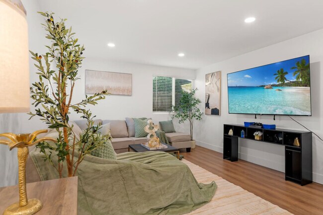 Foto del edificio - 1676 Raynell Way