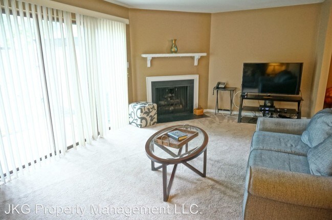 Foto del edificio - 1204 Willow Green Dr