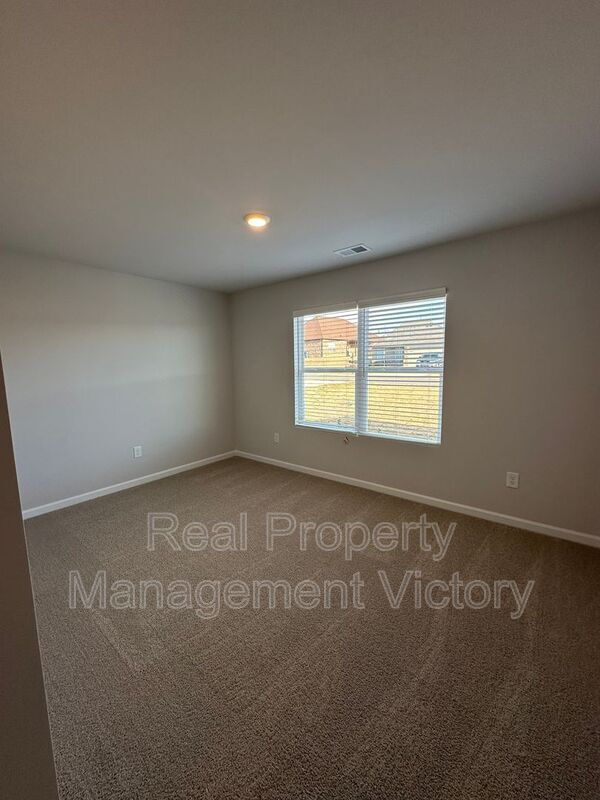 Building Photo - 154 Andrew Ln