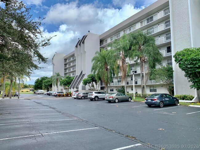 Foto del edificio - 3100 W Rolling Hills Cir