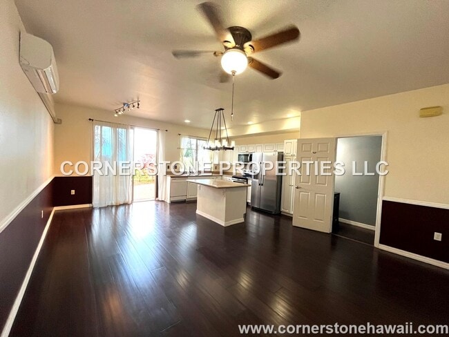 Building Photo - 92-1123-1123 Panana St