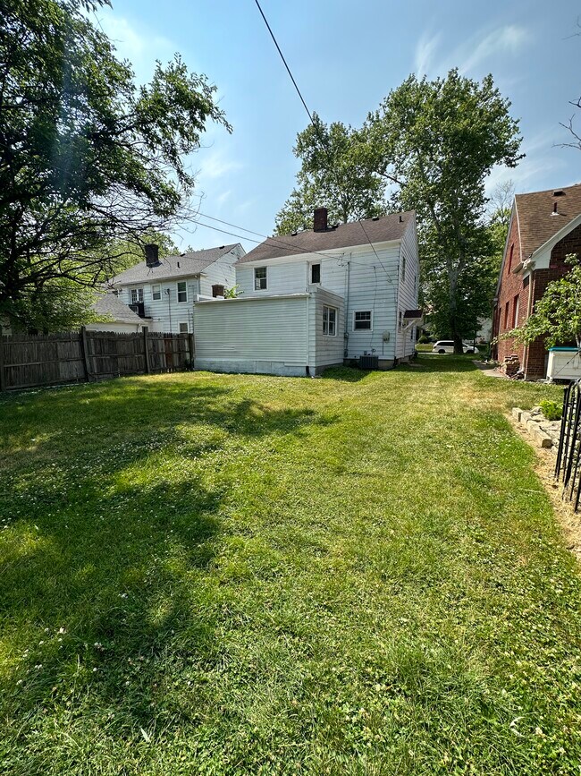 Building Photo - 1023 E Rudisill Blvd