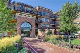 Building Photo - 2700 E Cherry Creek S Dr