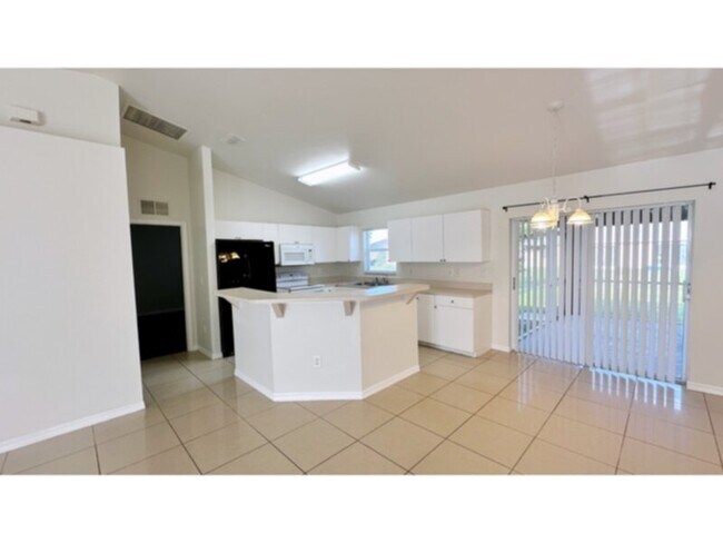 Building Photo - Move-In Ready! Beautiful! NE Cape 4 Bedroom 2 Bath Home!