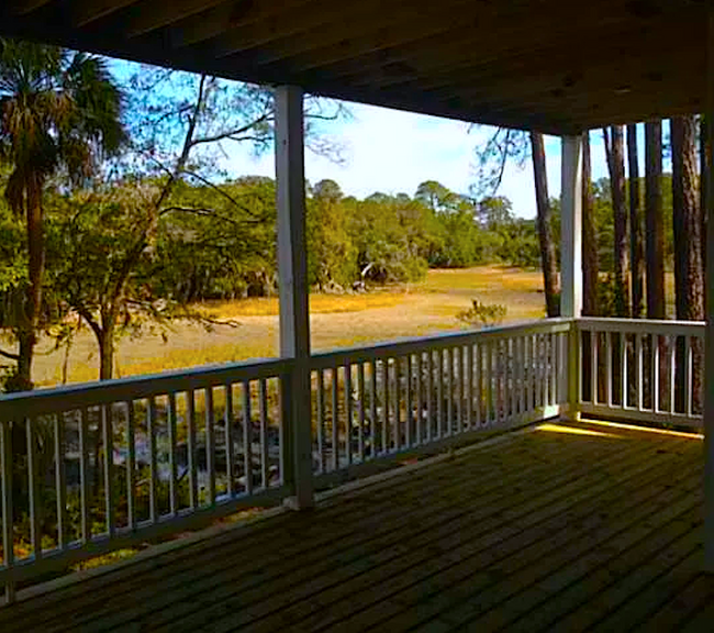 There are 2 private decks overlooking the marsh - 19 Jarvis Creek Way