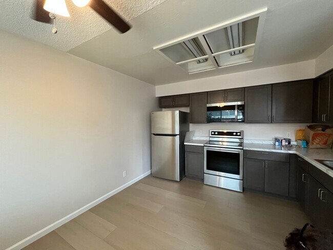 Foto del edificio - 22221 I St