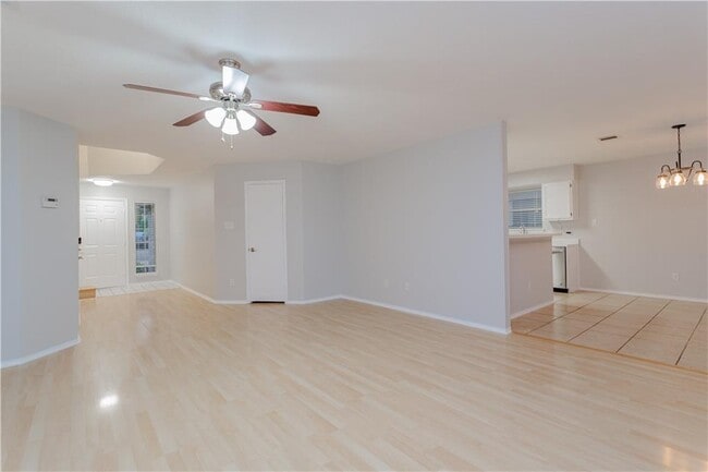 Building Photo - 13207 Vendrell Dr