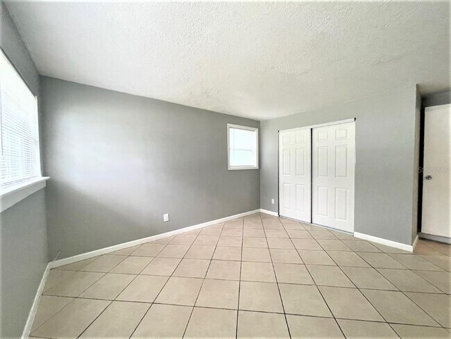 Building Photo - 5641 94th Terrace N