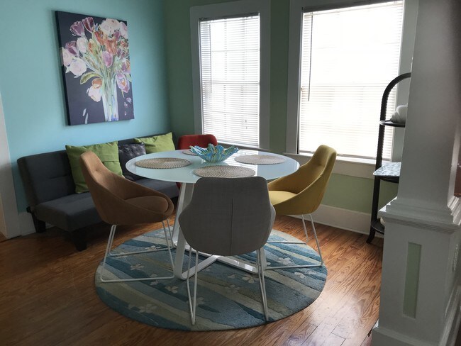 Dining room - 1113 Grinnell St