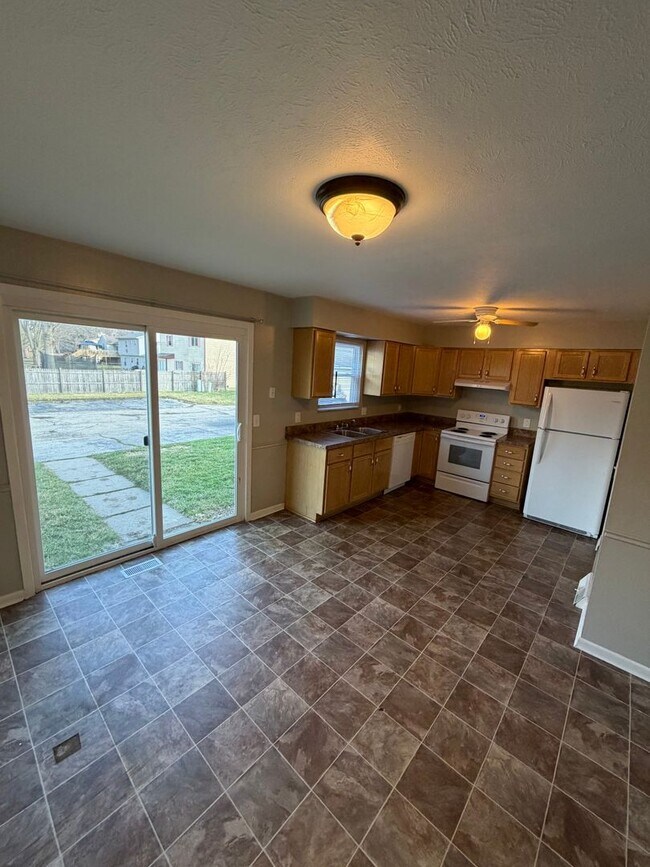 Foto del edificio - 1163 Bernath