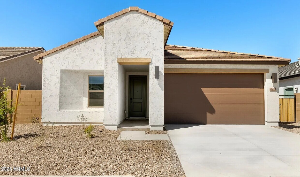 Foto principal - 16580 Dante Wy