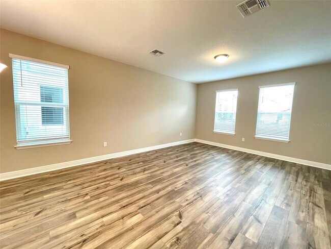 Building Photo - 14375 BRAEMAR St