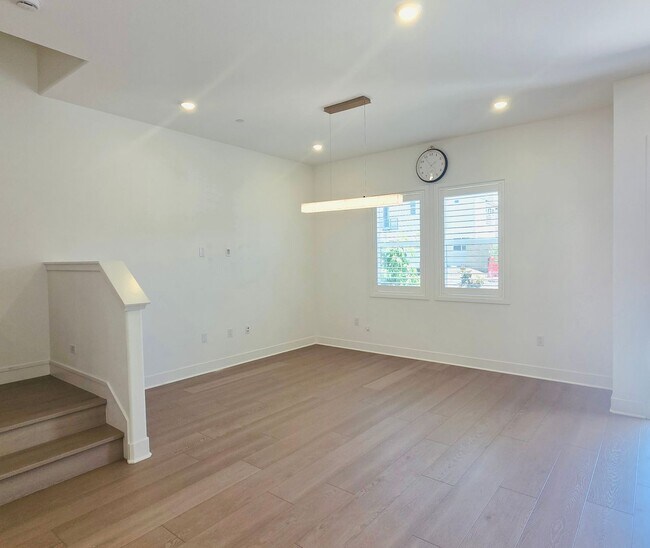 Foto del edificio - Newly-Buit Home in Great Park