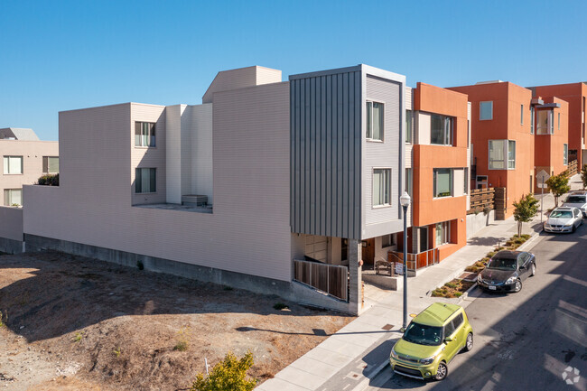 Building Photo - Block 54
