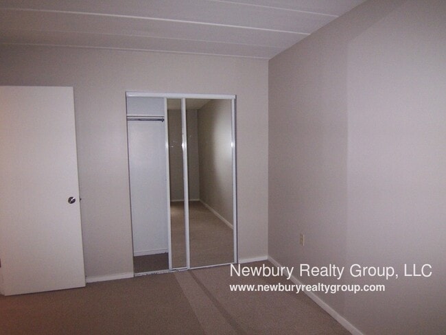 Building Photo - Poplar Apartments