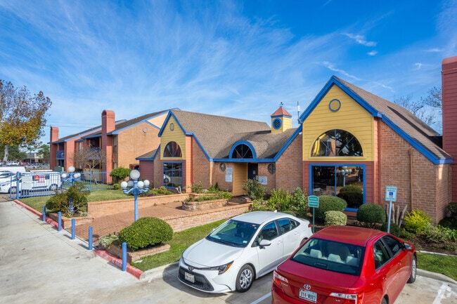 4545 Cook Rd Oficina de arrendamiento - SunBlossom Woods