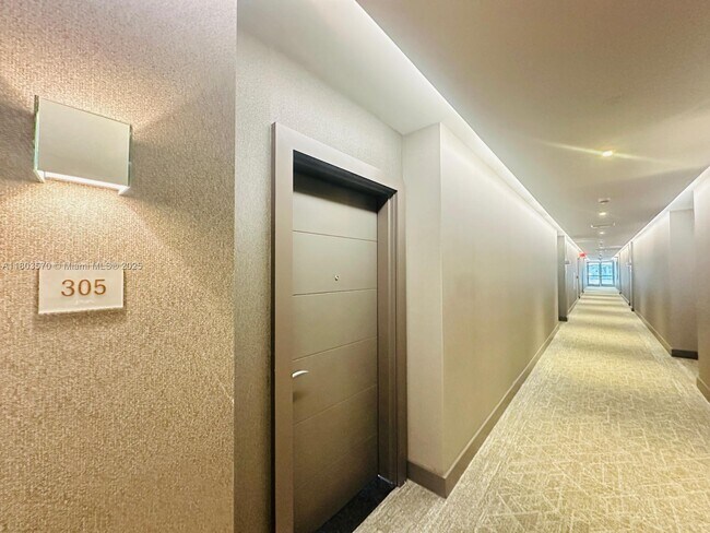 Foto del edificio - 17301 Biscayne Blvd