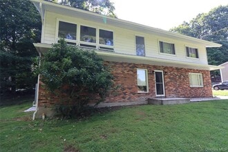 Building Photo - 168 Shear Hill Rd