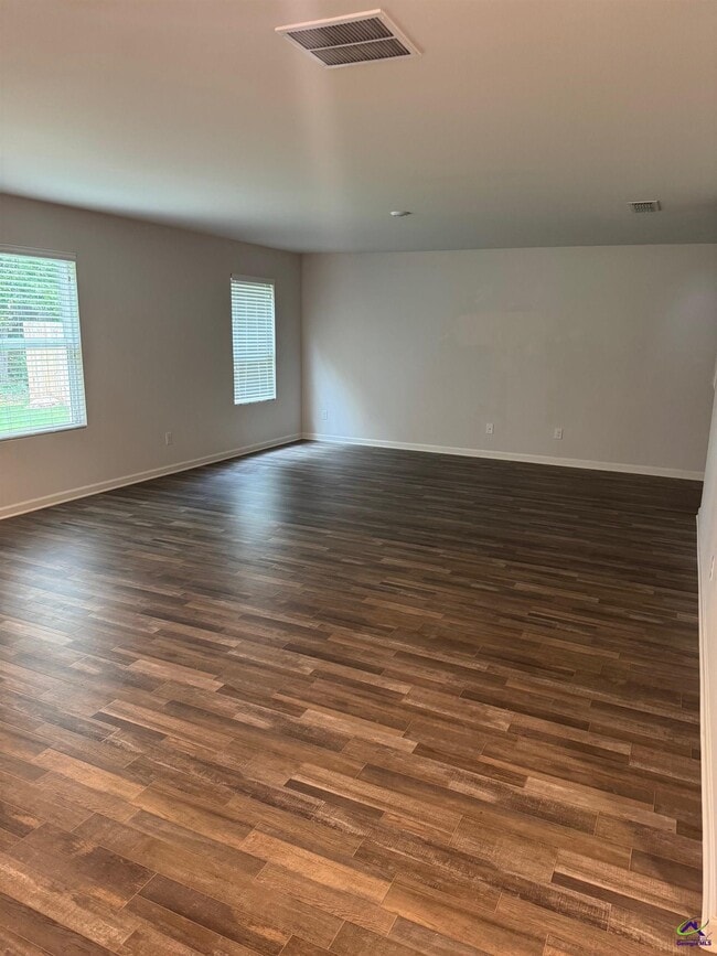 Building Photo - 102 Price Ml Trl