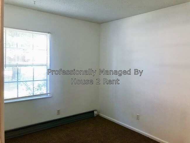 Foto del edificio - 907 W 11th St
