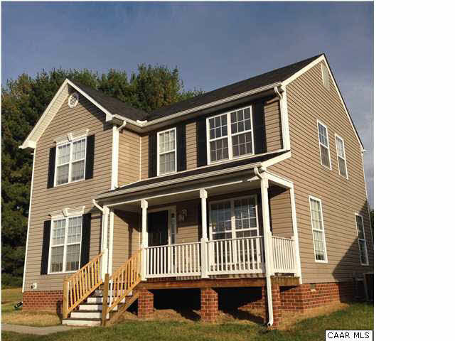 Foto principal - 2605 Village Dr