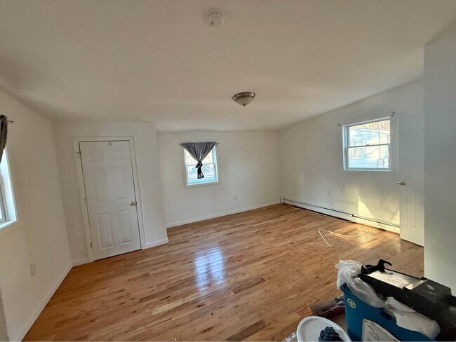 Foto del edificio - 305 Smithtown Blvd