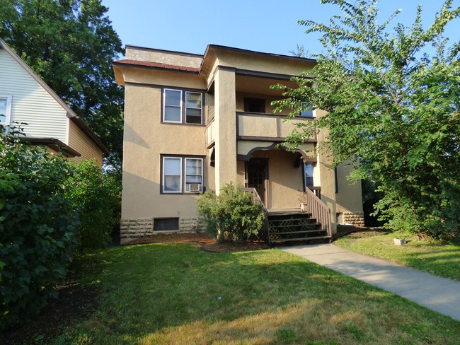 Building Photo - 1065 Selby Apartments