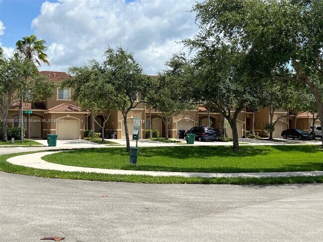 Foto del edificio - 8525 SW 214th Terrace