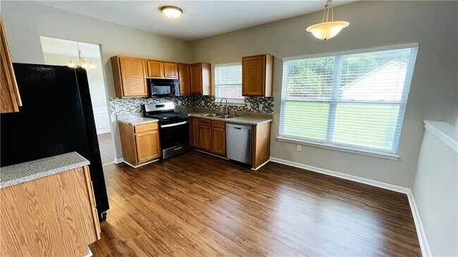 Building Photo - 1215 Grey Rock Way