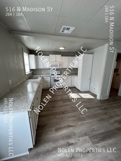 Foto del edificio - 516 N Madison St