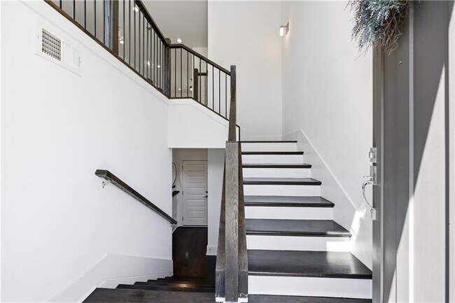 Foto del edificio - 1801 Huntington Hills Ln NW