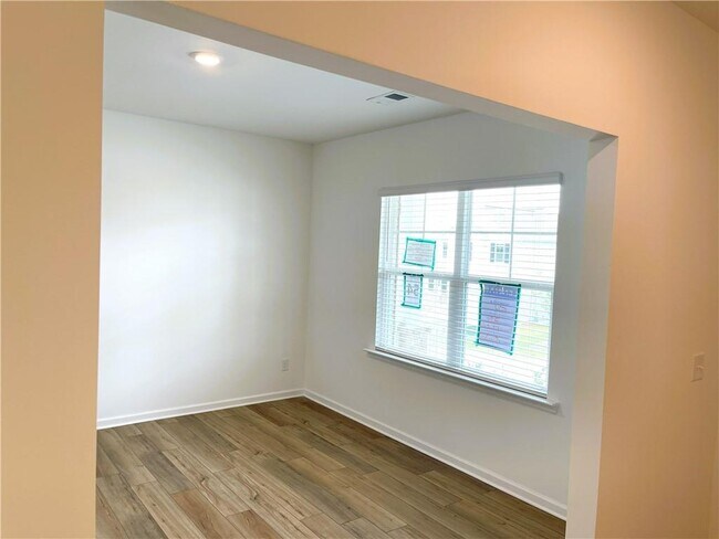 Building Photo - 290 Rivulet Dr